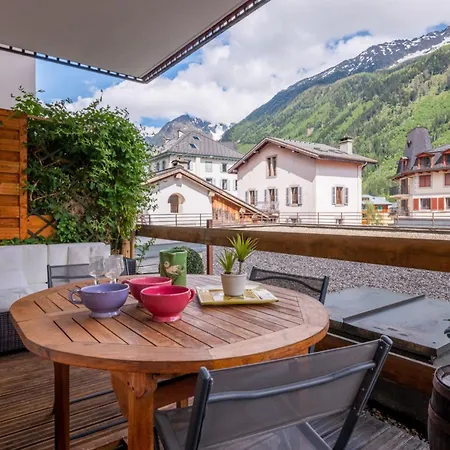 In The Center Of Chamonix With Views Of Mont Blanc Appartement Buitenkant foto